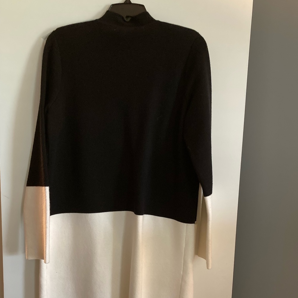 Eva Mendes black/cream coat